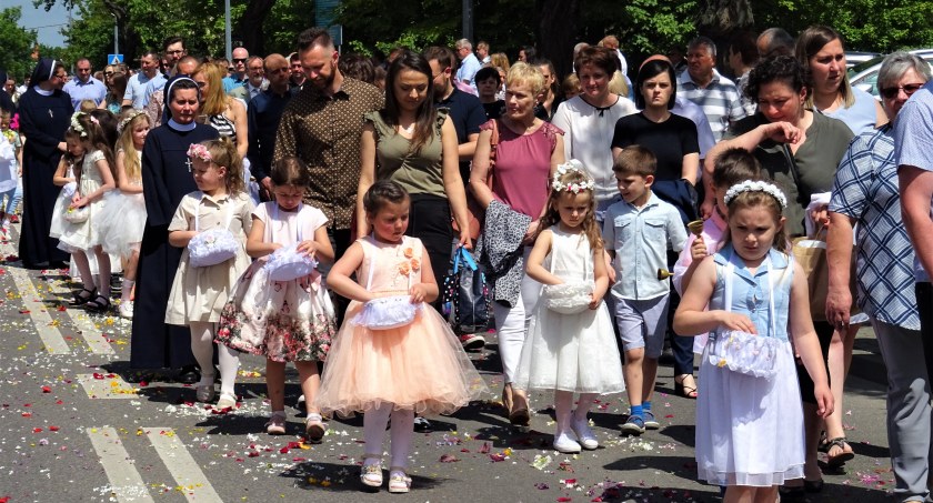 Boże Ciało: kierowco, sprawdź trasy procesji