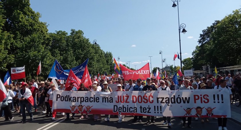 Poseł Warzecha dyskredytuje uczestników Marszu 4 czerwca?