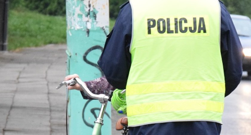 Rowerzystka ukarana mandatem karnym