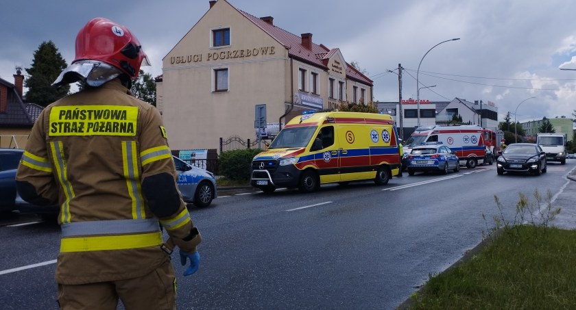 Na Krakowskiej zderzyły się trzy samochody