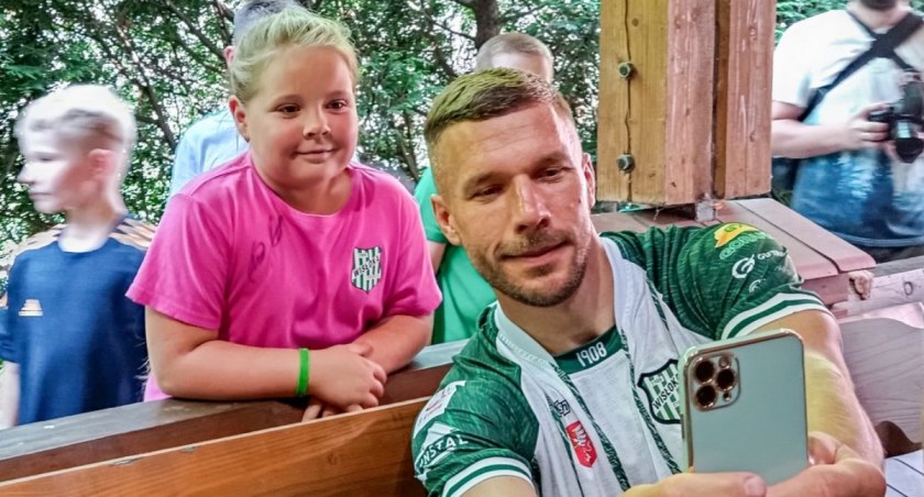 Lukas Podolski świętował razem z Wisłoką