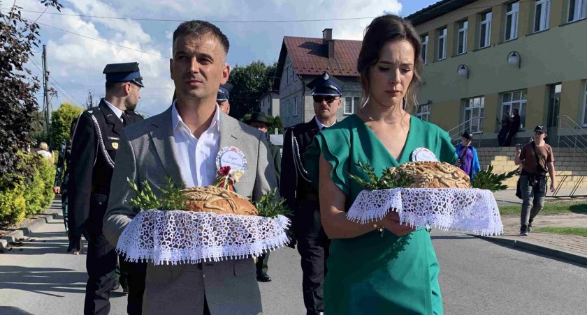 Wieś się zmienia, ale pozostaje wierna tradycji