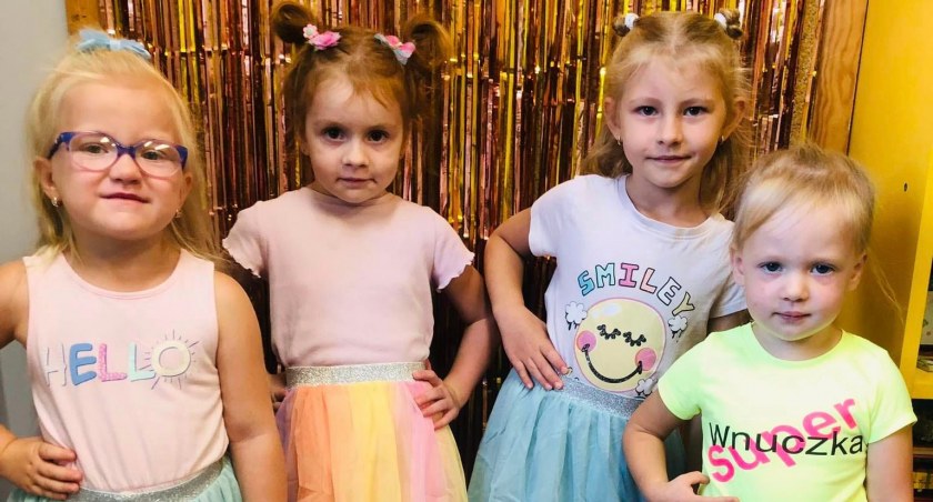 Kolorowe spódniczki od druhów OSP