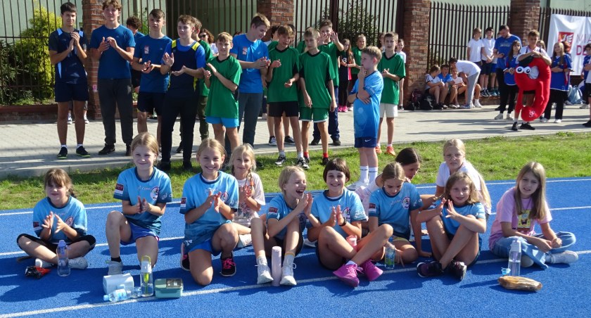 Stadion lekkoatletyczny w Dębicy wreszcie otwarty