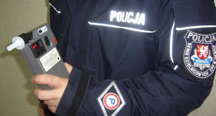 Pijana z dzieckiem na rowerze