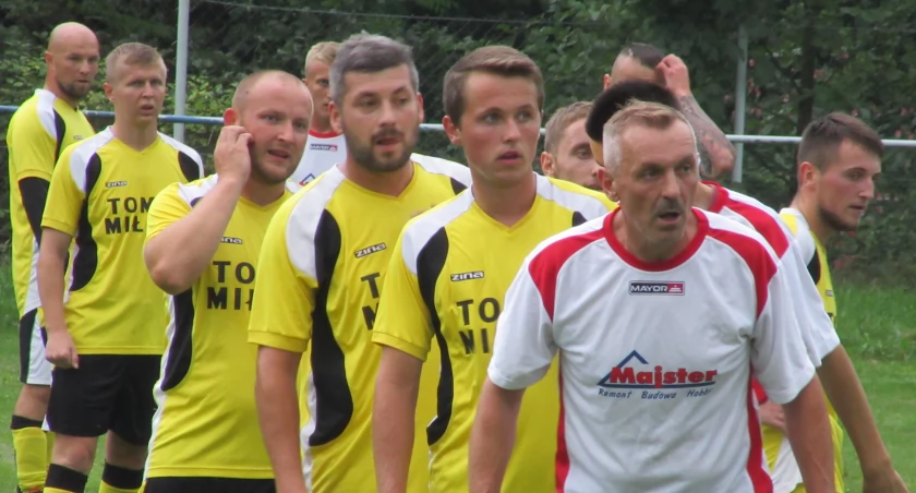 62-latek ustrzelił hat-tricka w meczu klasy A