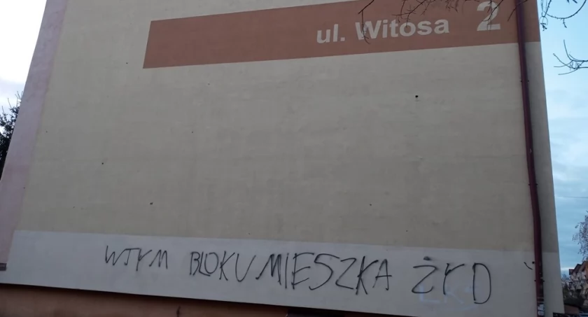 Wstrętny napis