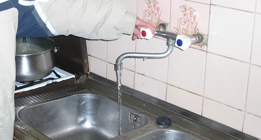 Uwaga! Bakterie coli i Escherichia coli w wodzie