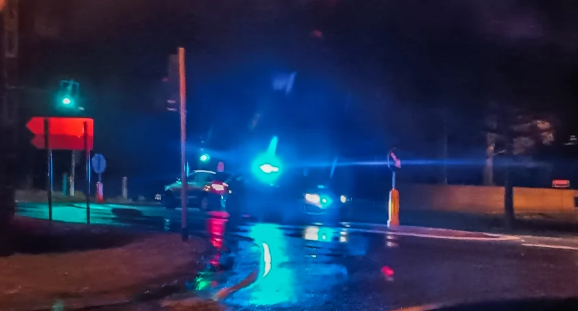 Policja zawraca samochody ciężarowe do Tarnowa
