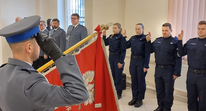 Nowi policjanci złożyli ślubowanie [ZDJĘCIA]