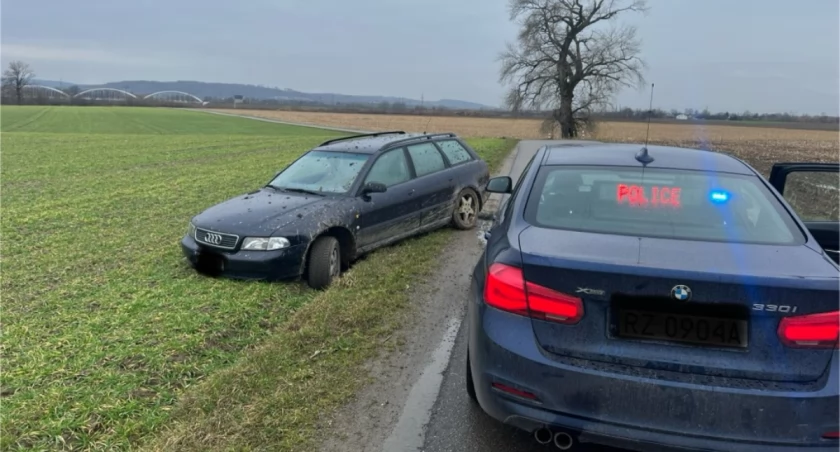 Fiatem wjechał w ciężarówkę, audi do rowu