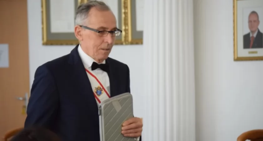 Józef Sieradzki pokazał listy z kandydatami