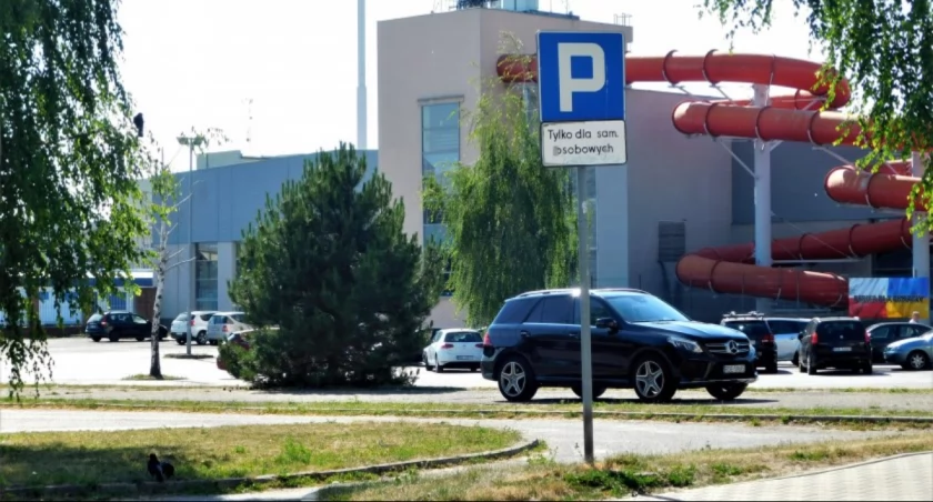 Parking chcą przebudować, a stadion podlewać deszczówką