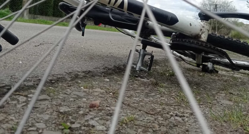 Na rowerze z promilami wyjechał z podporządkowanej