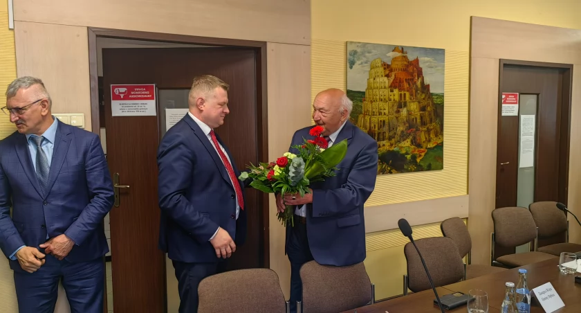 Nowy wójt gminy Dębica zaprzysiężony. Podziękował poprzednikowi