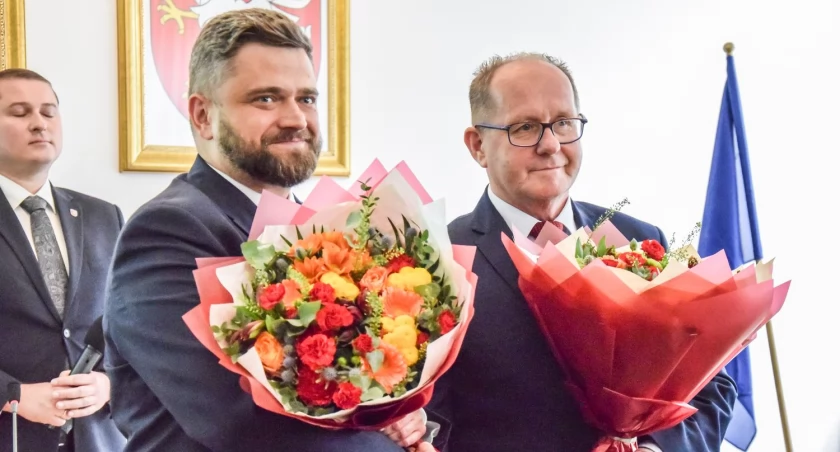 Burmistrz zaprzysiężony, przewodniczący i jego zastępcy wybrani [ZDJĘCIA]