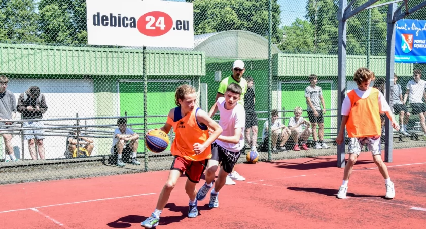 Podczas Dębickiego Streetballu można pomóc Kacprowi