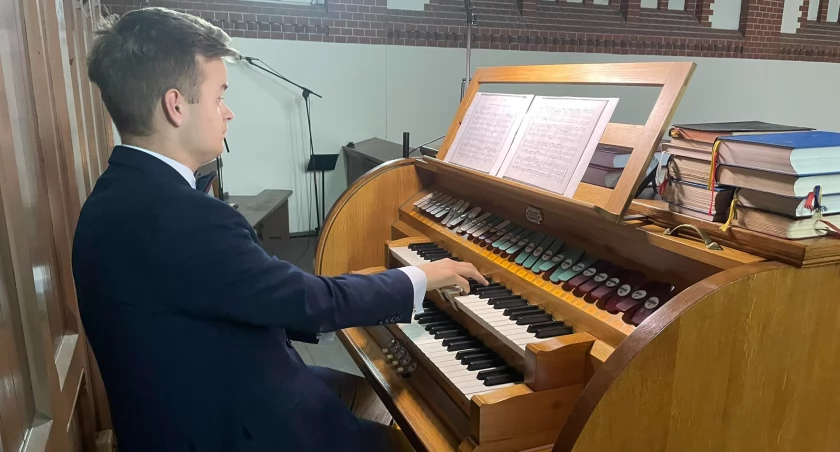 Filip Przybyło laureatem konkursu dla młodych organistów
