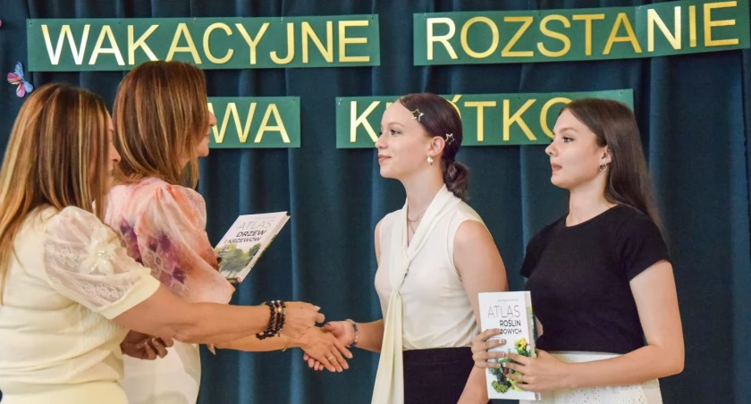 Uczniowie wyróżnieni za osiągnięcia i frekwencję [ZDJĘCIA]