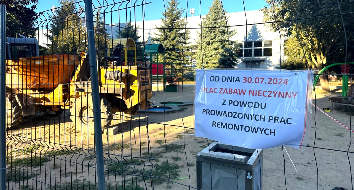 Plac zabaw zamknięty, droga nieprzejezdna 