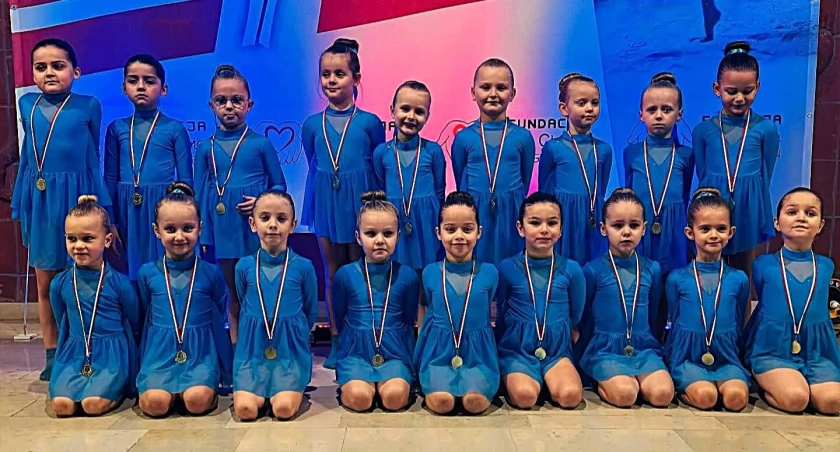 Mini Mini Fejmisie ze srebrem, Fame Junior z brązem 