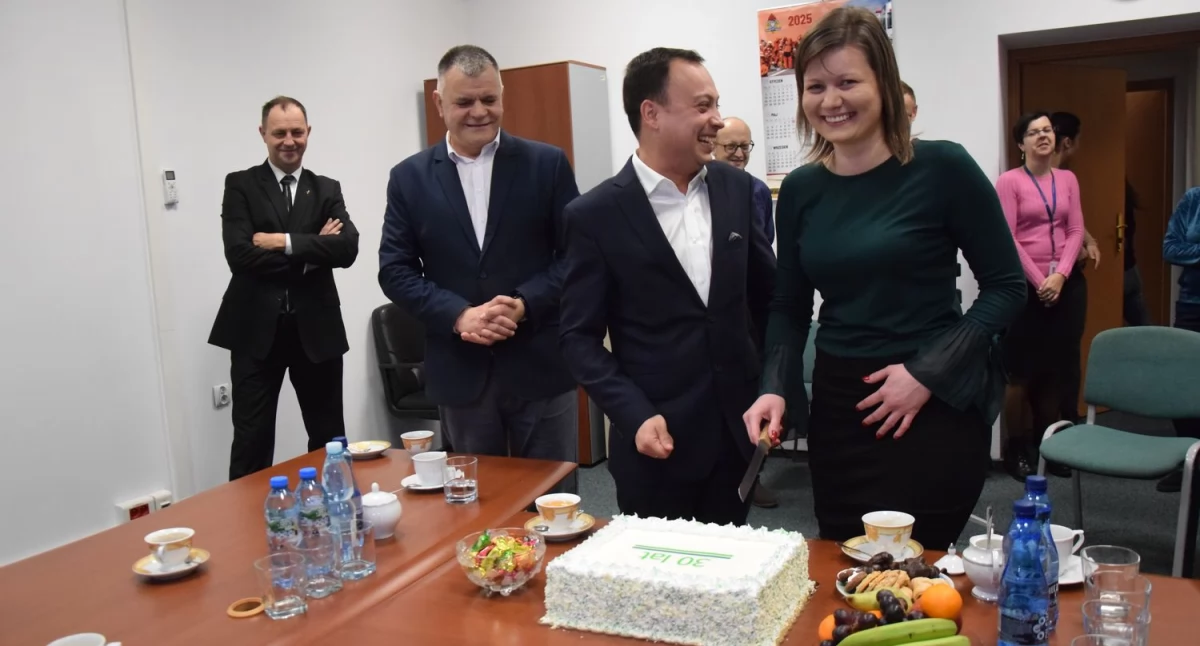 Był urodzinowy tort oraz życzenia [ZDJĘCIA]