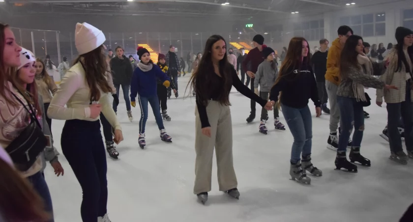 Ferie na basenie, lodowisku i w domu sportu 