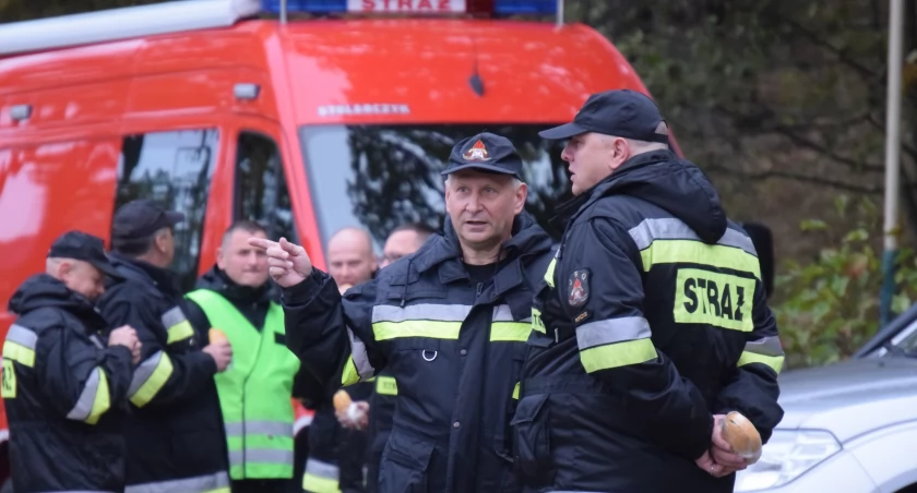 Po 40 latach pożegnał się ze strażackim mundurem