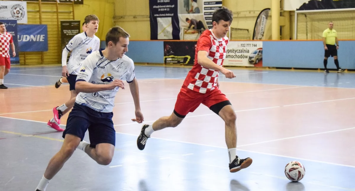 Sportowe emocje w hali MOSiR [ZDJĘCIA]
