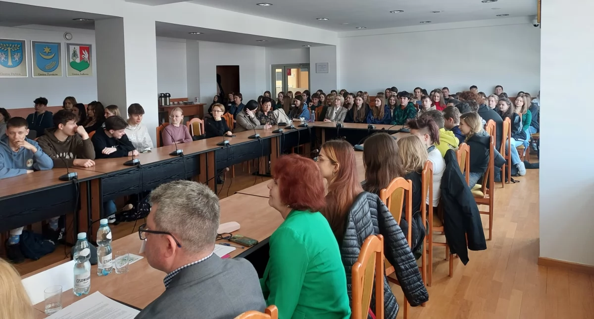 Sejmik obradował w budynku starostwa [ZDJĘCIA]