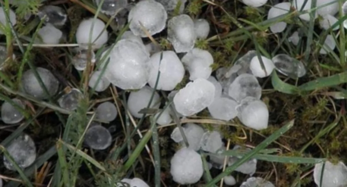 IMGW ostrzega: możliwe burze, grad i trąby powietrzne!
