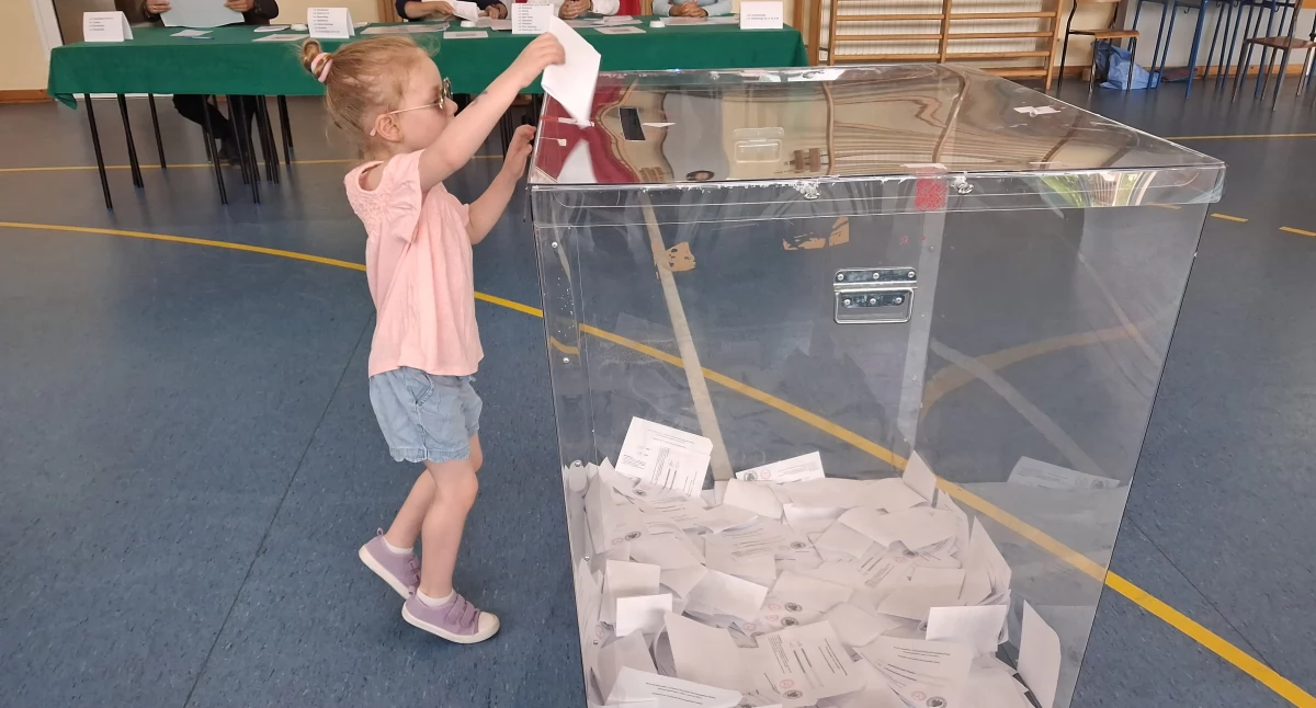 Wybory 2025: Frekwencja w mieście przekroczyła 72%
