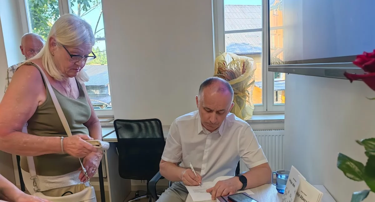 Poetycki debiut Janusza Grajcara