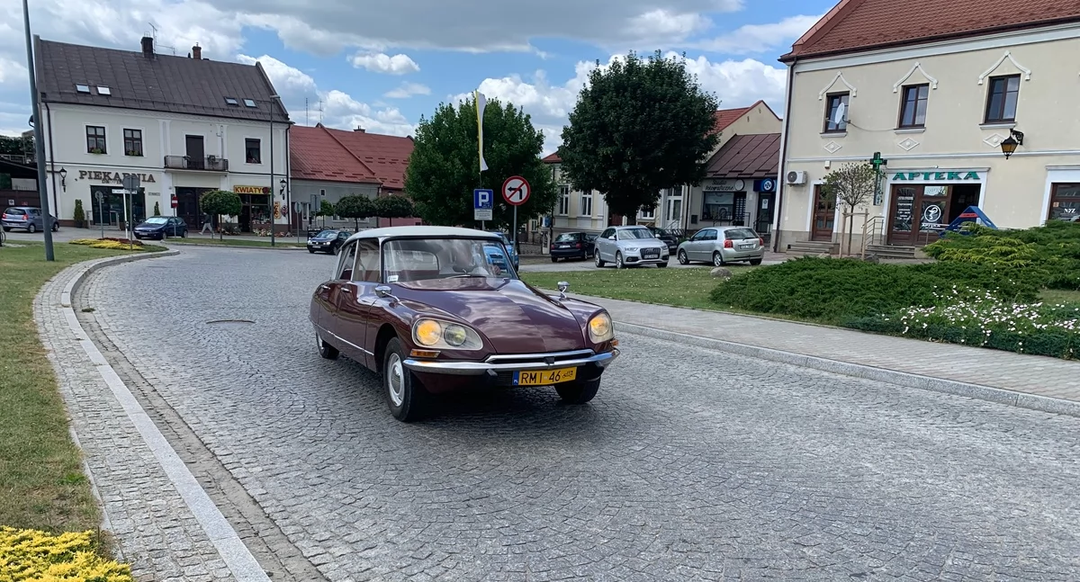 Jakie piękne citroen, ford t i nasz maluch. No i ten obłędny buick riwiera – zobacz galerię niezwykłych pojazdów