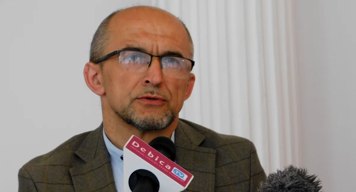 Tomasz Czapla namawia do odwiedzania z aparatem domów i kościołów