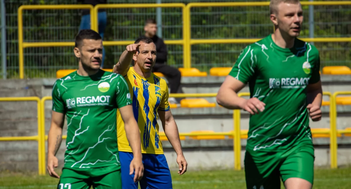 Łukasz Stefanik w Brzeźnicy, Kamil Machnik w Głowaczowej. Są też inne zmiany