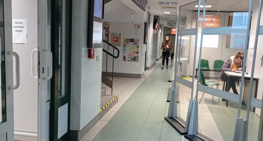 Jest praca. Wynagrodzenie? Od 13 100 do 15 700 zł miesięcznie 