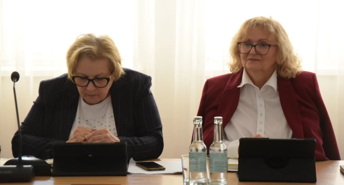 Trzy radne wystąpiły z klubu. Jedna wydała oświadczenie