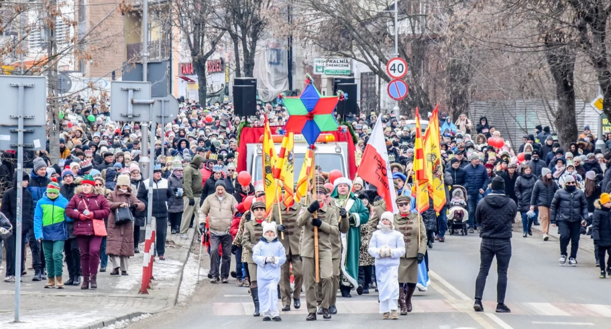 Największy Orszak Trzech Króli przeszedł ulicami Dębicy [ZDJĘCIA]