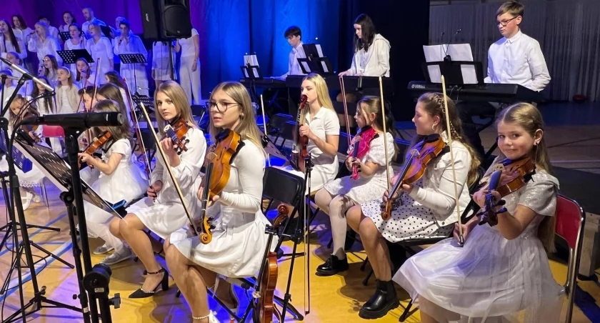 Zagrają i zaśpiewają charytatywnie. KIK Muza zaprasza
