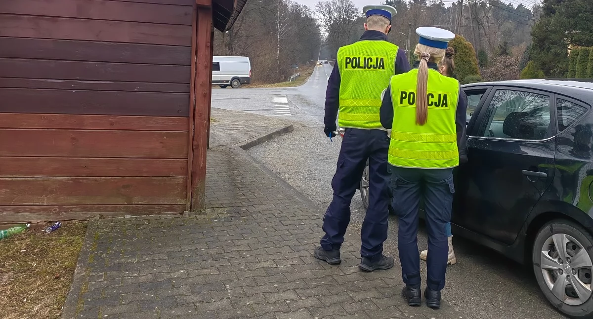 Na widok policji zamienili się miejscami. 17-latek stanie przed sądem