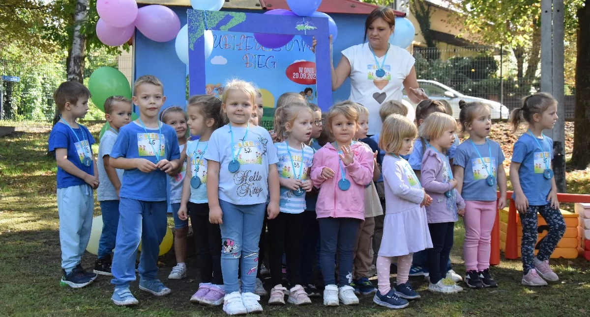 Zlikwidowali cztery oddziały przedszkolne, a wolne miejsca dalej są