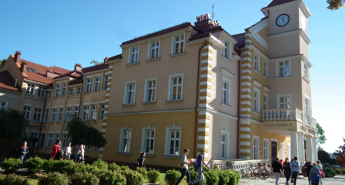 Czeka praca w Ratuszu. Sprawdź ile płacą