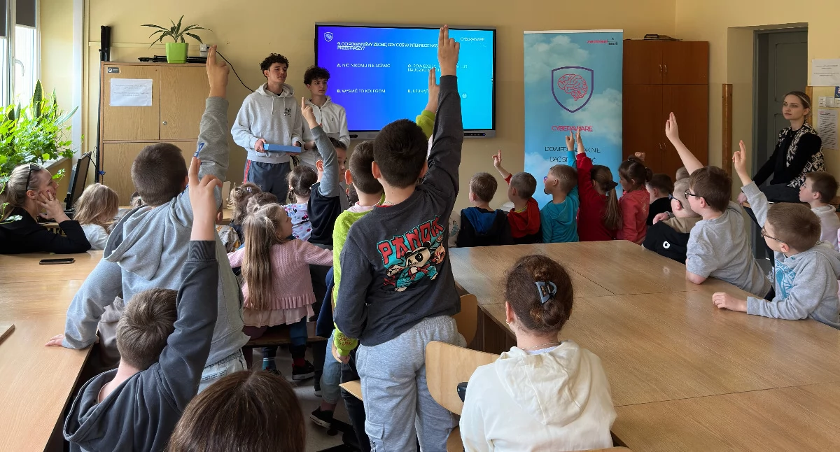Przekonują, że AI to nie tylko źródło wsparcia, ale i dezinformacji 