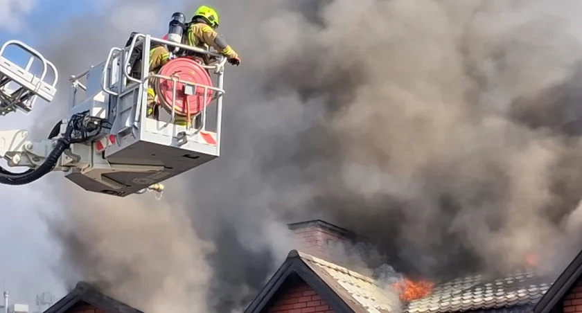 Potężny pożar na Krakowskiej w Dębicy [ZDJĘCIA, WIDEO]