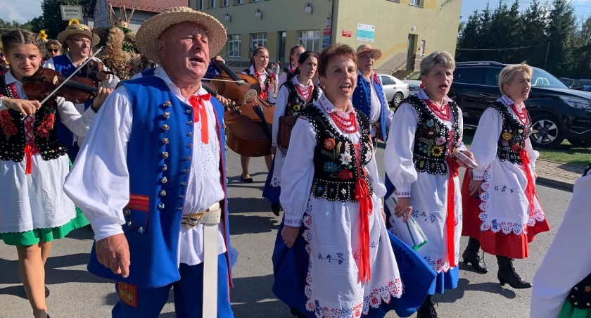 Festyn pod Platanem – zgłoś udział w Podkarpackim Przeglądzie Grup Śpiewaczych w Zarzeczu