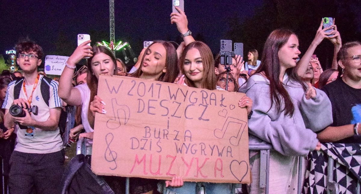 Dawid Kwiatkowski przyciągnął tłumy. Za nami pierwszy dzień Dni Dębicy [ZDJĘCIA]