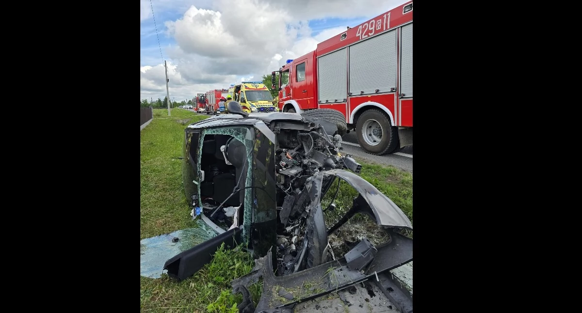 Świadek ruszył z gaśnicą do rozbitego auta. Kierowca był pijany