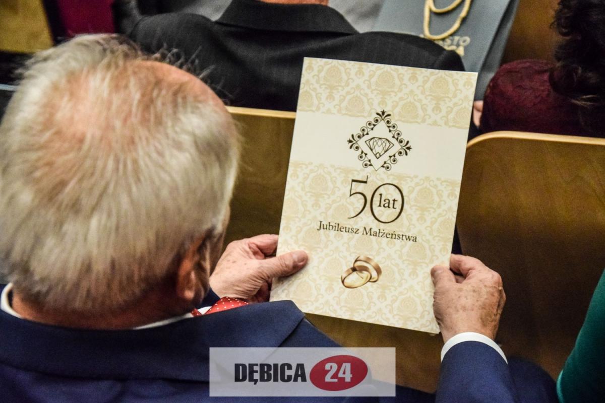 Ślub wzięli w 1971 roku. Dzisiaj odebrali medale - zdjęcia