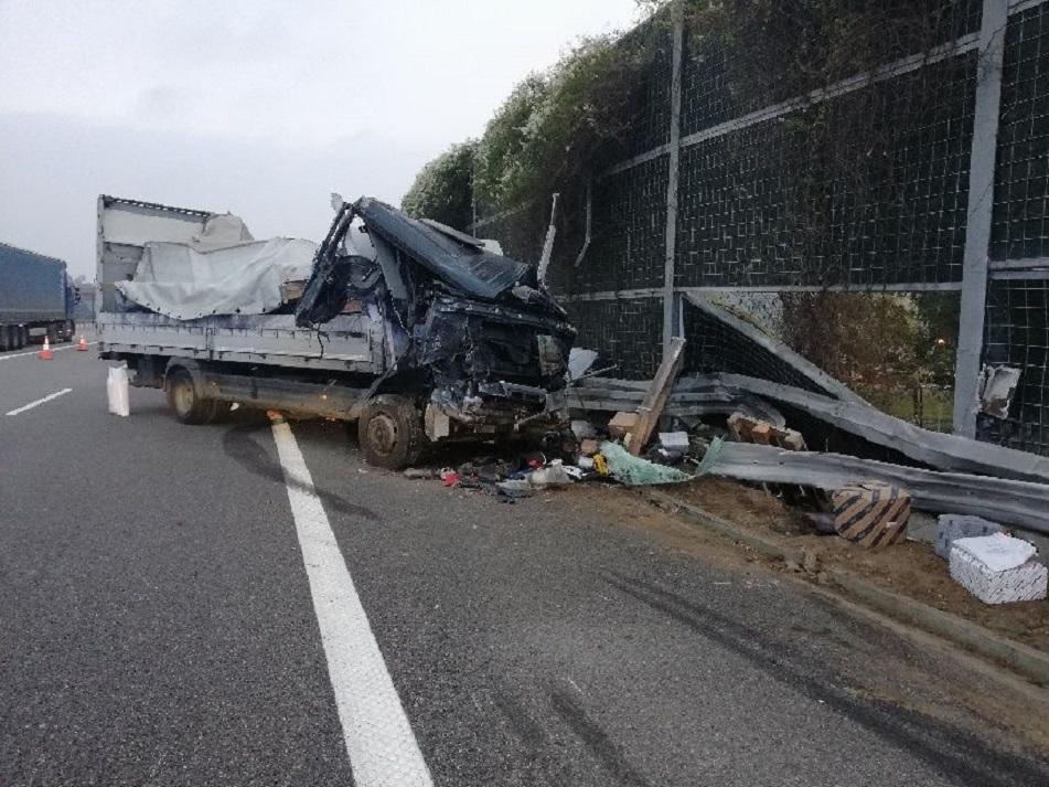 Autostrada zablokowana po wypadku - zdjęcia